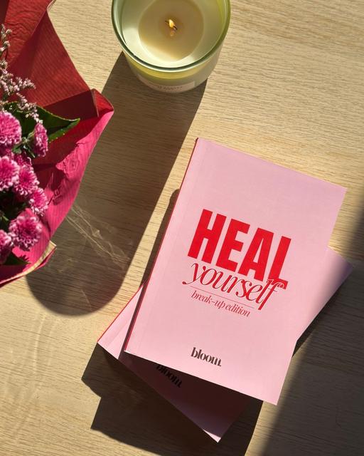 Kundin mit ihrem Bloom Journal